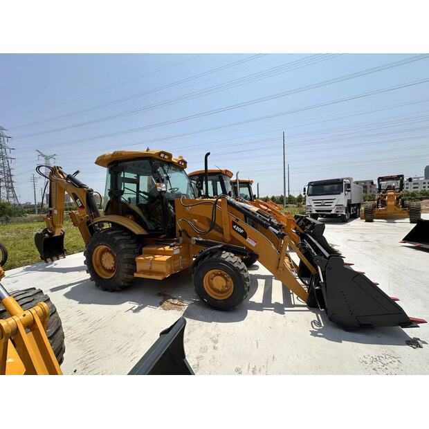 2024 كاتربيلر 420F-42751094
