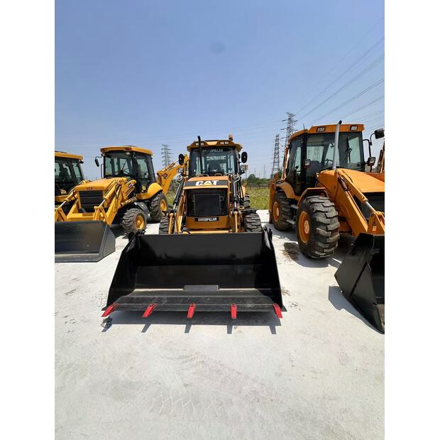 2024 كاتربيلر 420F-42751095