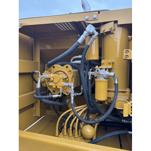 2023 Caterpillar 320B-42751110