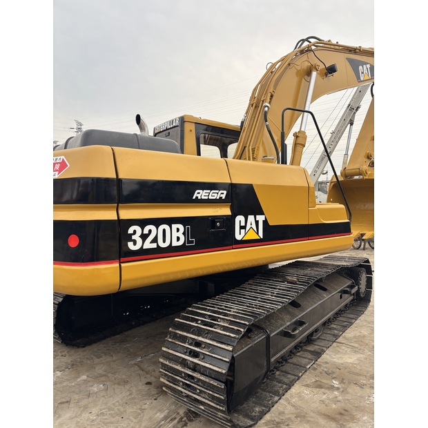 2023 Caterpillar 320B-42751111