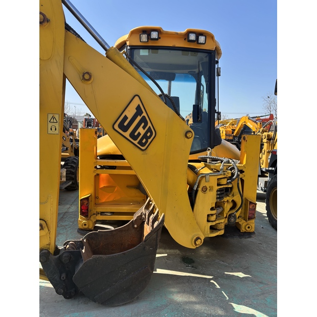 2022 JCB 3CX-42751114