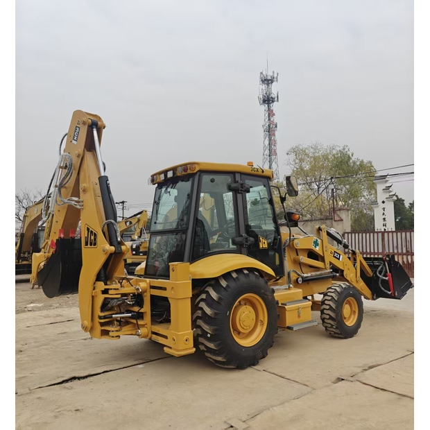 2025 JCB 3CX-42751122