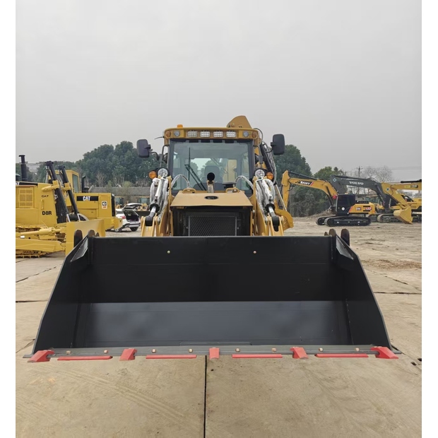 2025 JCB 3CX-42751126