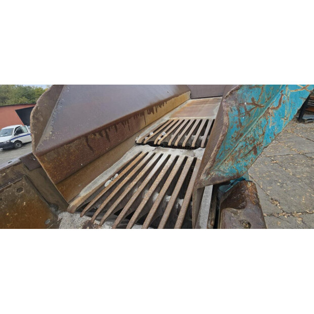 2016 باورسكرين PT400-42751560