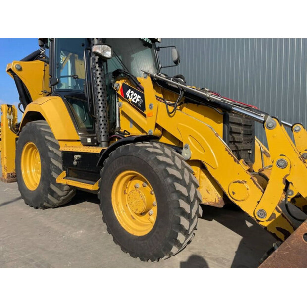 2017 Caterpillar 432F2-42751871