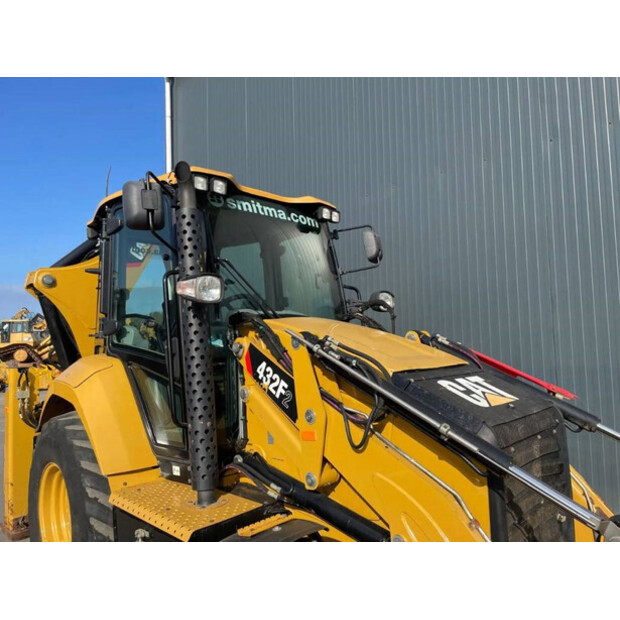 2017 Caterpillar 432F2-42751877