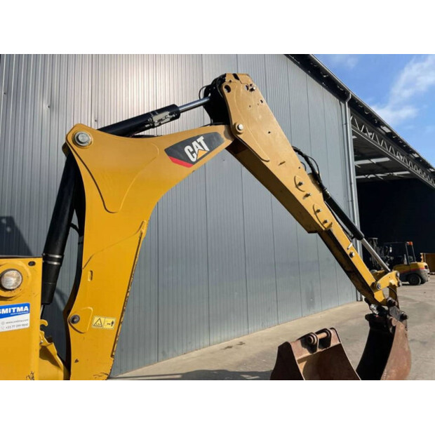 2017 Caterpillar 432F2-42751884