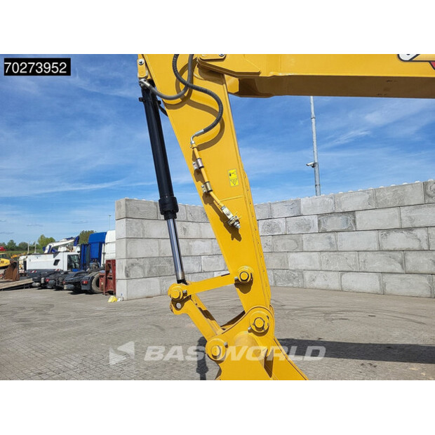 2024 Caterpillar 323D3-42752020