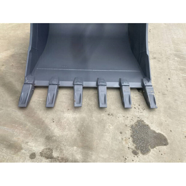 2025 فولفو EC300-42755190