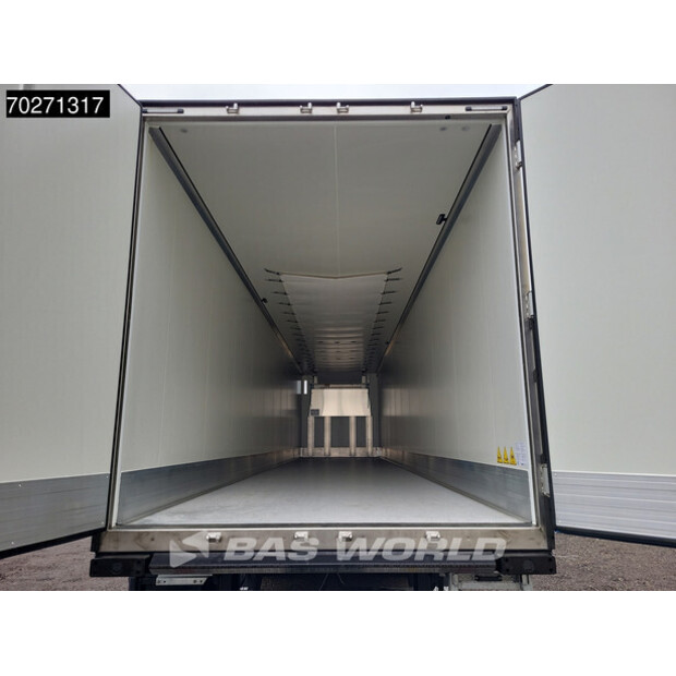 2025 كرون Carrier Vector 1550-42756187