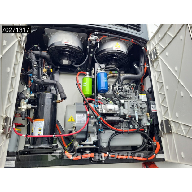 2025 كرون Carrier Vector 1550-42756202