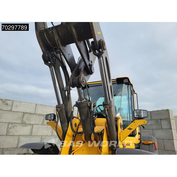 2018 فولفو L90H-42756526