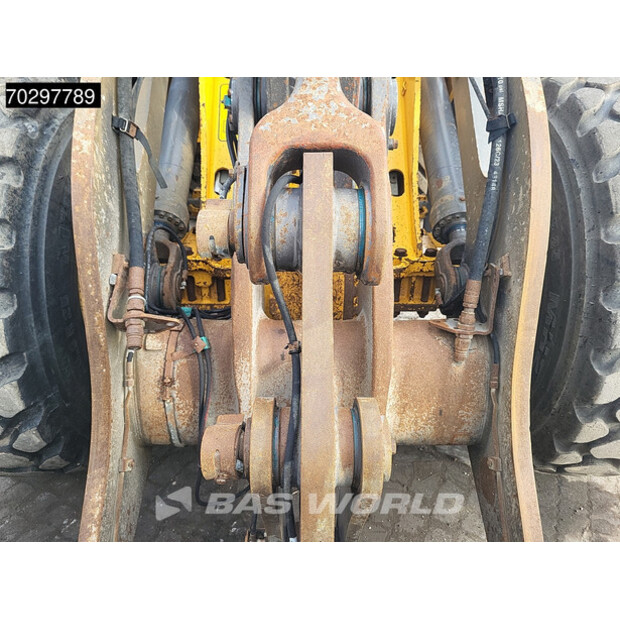 2018 فولفو L90H-42756528