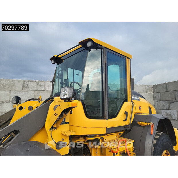 2018 فولفو L90H-42756542