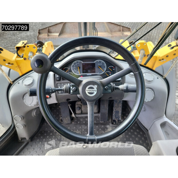 2018 فولفو L90H-42756550