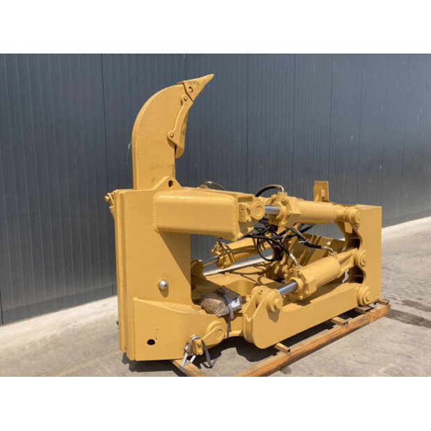2025 Caterpillar D8-42757592