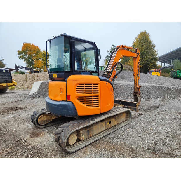 2000 كوماتسو PC35-8-42769283