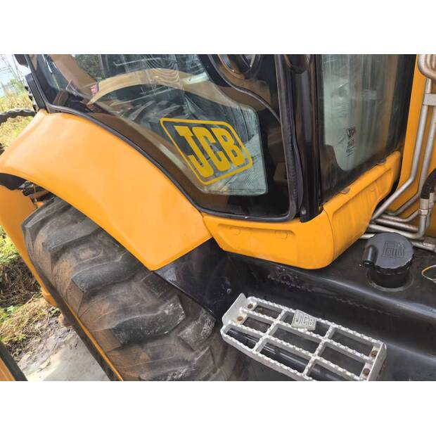 2023 JCB 4CX-42775003