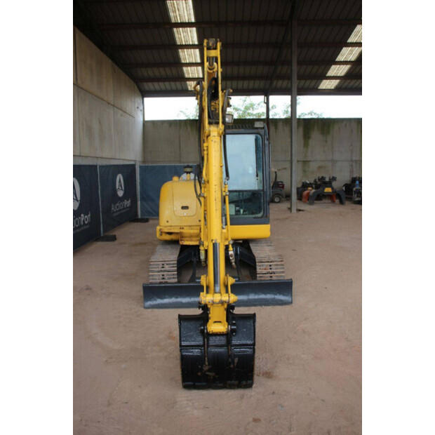 Komatsu PC56-7-42775156