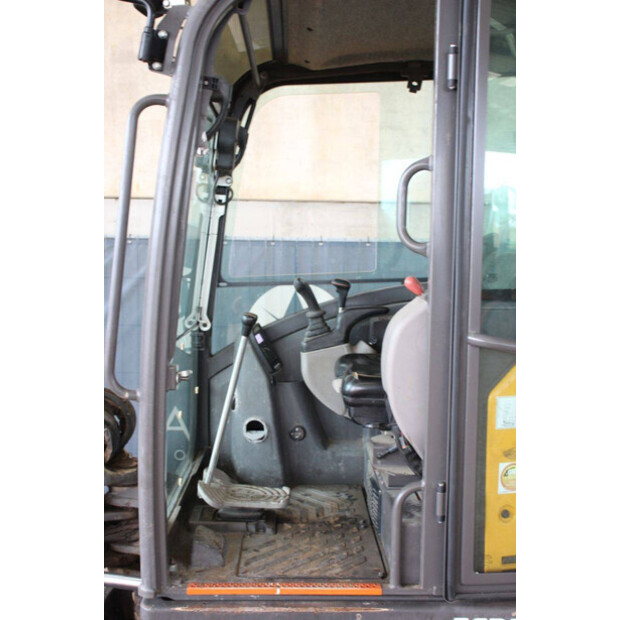2016 Volvo ECR50D-42775226