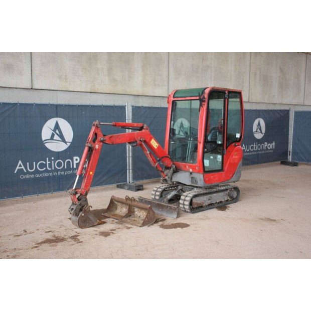 2014 YANMAR SV15-42775430