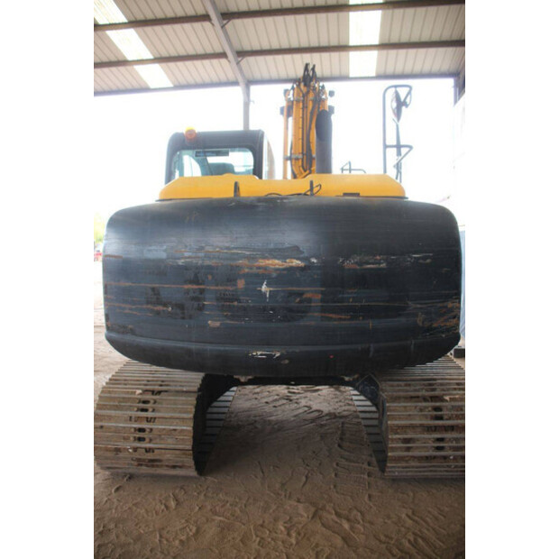 2019 JCB JS130LC-42775654