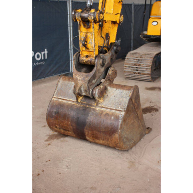 2019 JCB JS130LC-42775664
