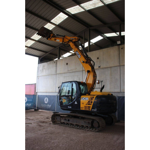 2019 JCB JS130LC-42775689
