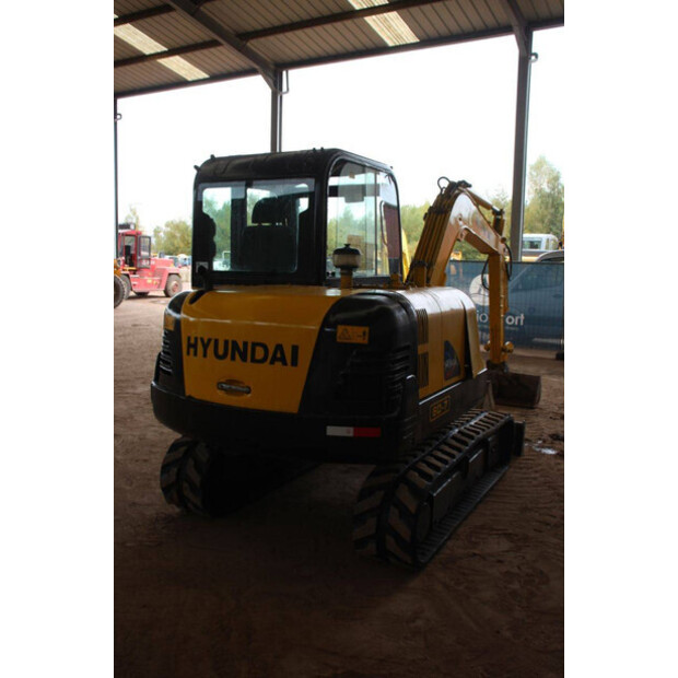 2013 Hyundai R60-7-42776261