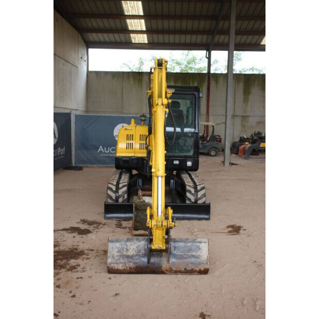 2013 Hyundai R60-7-42776263