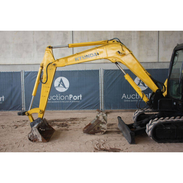 2013 Hyundai R60-7-42776265