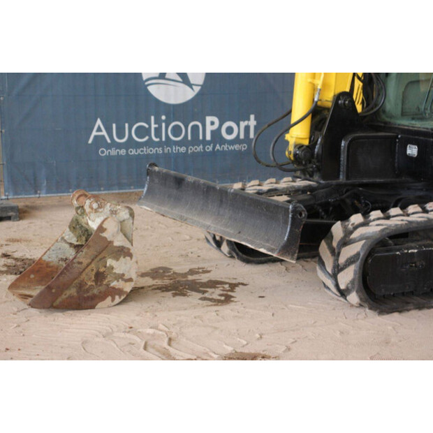 2013 Hyundai R60-7-42776288