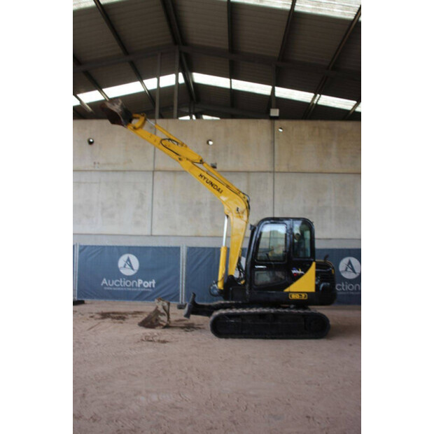 2013 Hyundai R60-7-42776289