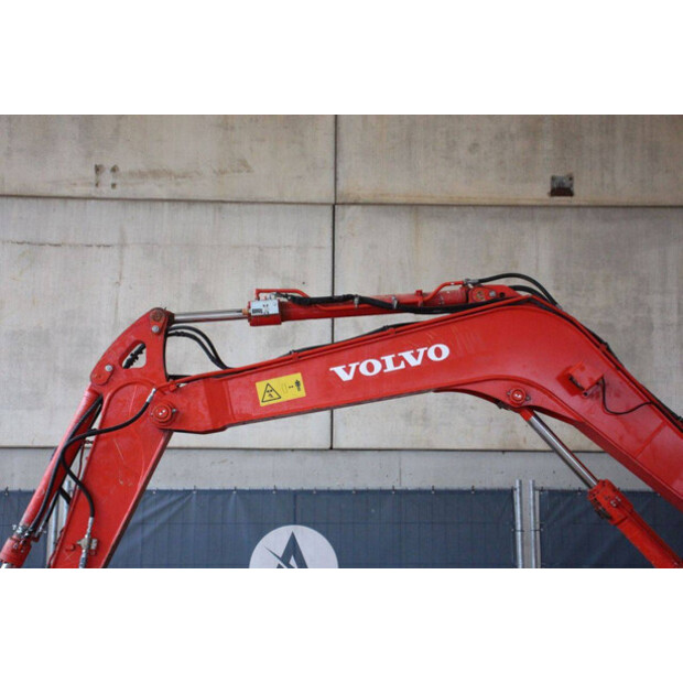2017 Volvo ECR88D-42776648