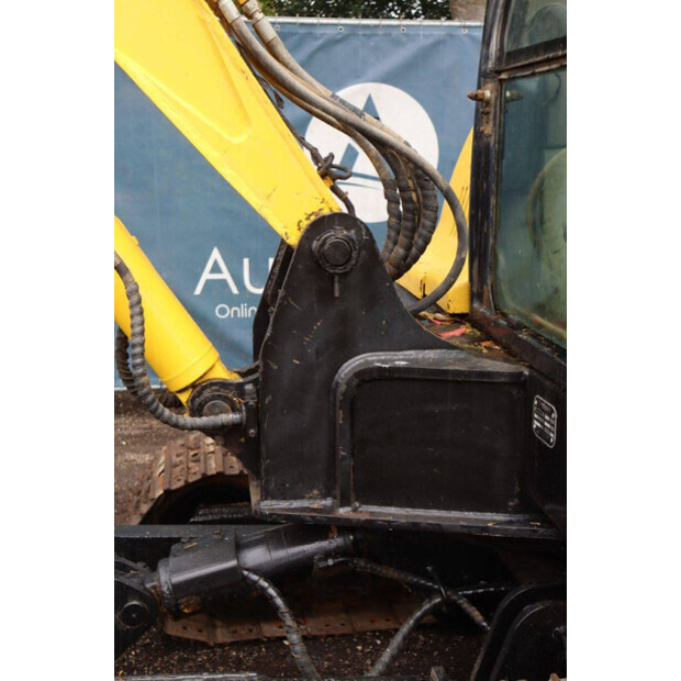 2013 Hyundai R55-7-42777430