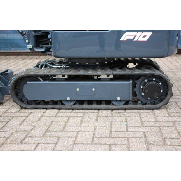2025 Aameck F10-42778316