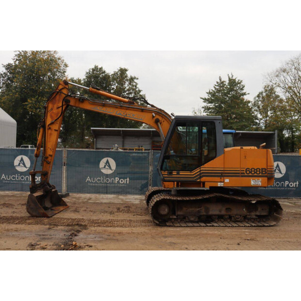 1995 CASE 688B-CK-42779374