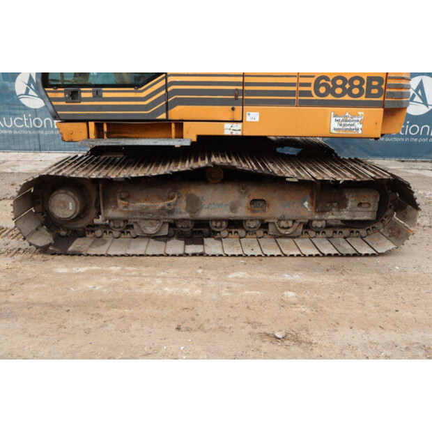 1995 CASE 688B-CK-42779395