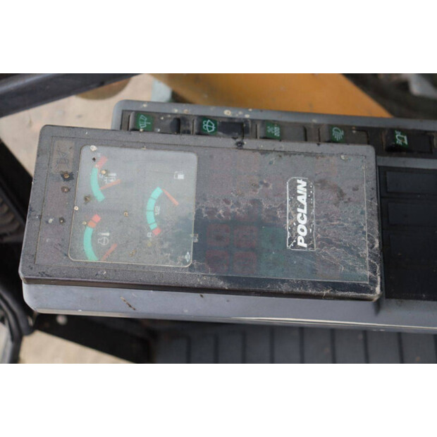 1995 CASE 688B-CK-42779404