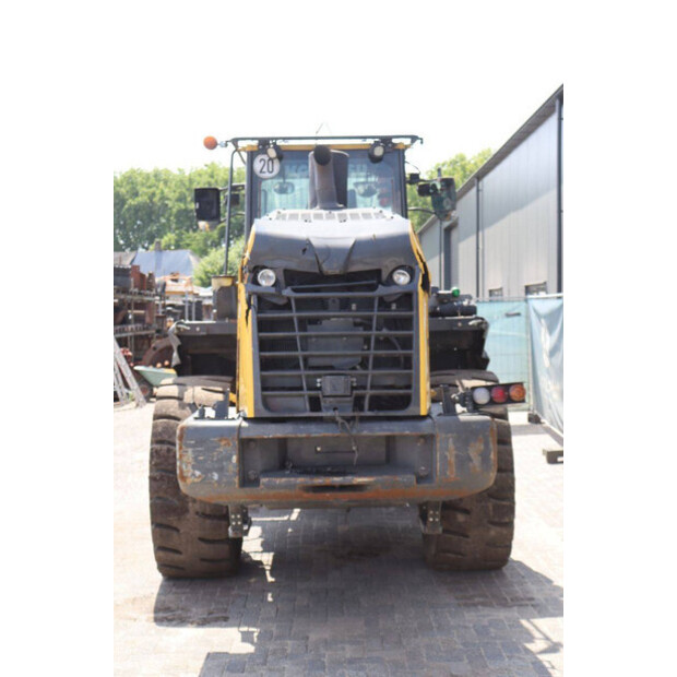 2020 Komatsu WA270-42779746
