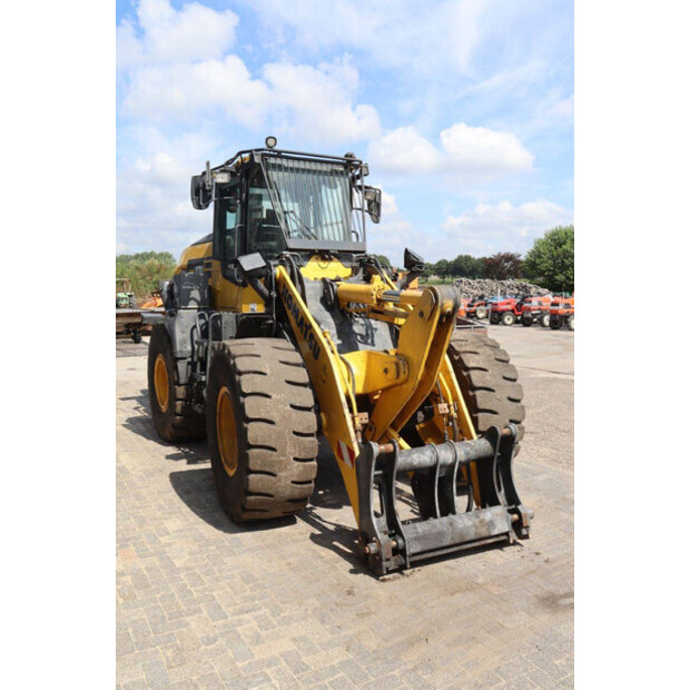 2020 Komatsu WA270-42779748