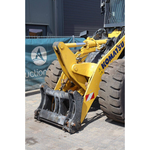 2020 Komatsu WA270-42779752