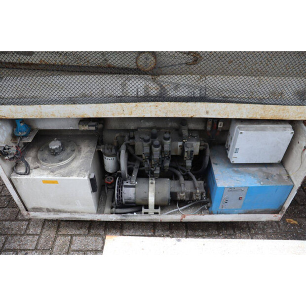 2001 هولاند ليفت Monostar X-42780727
