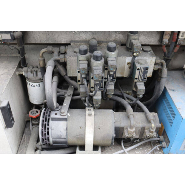 2001 هولاند ليفت Monostar X-42780728