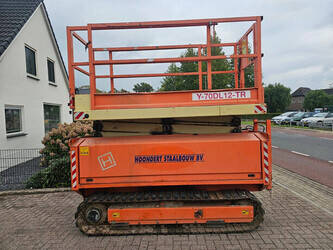 صورة ل رافعات مقصية 2000 هولاند ليفت Monostar Y-700DL12-TR