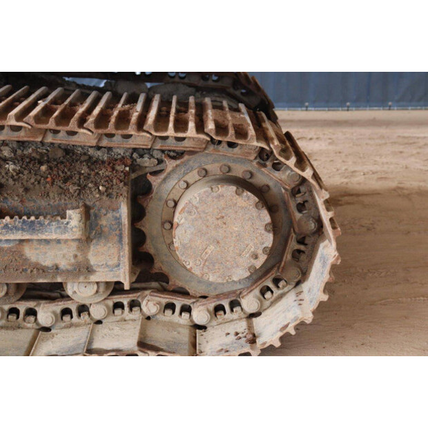 2016 JCB JS131LC-42783722