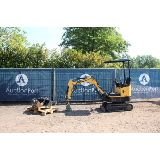 WCM Mini Excavator-42784066