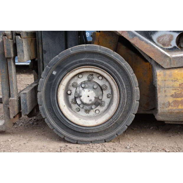 1993 Yale TFG15-42784283