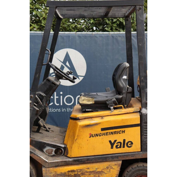 1993 Yale TFG15-42784288