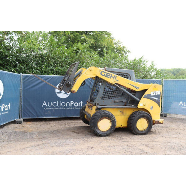2014 Gehl R260-42784807